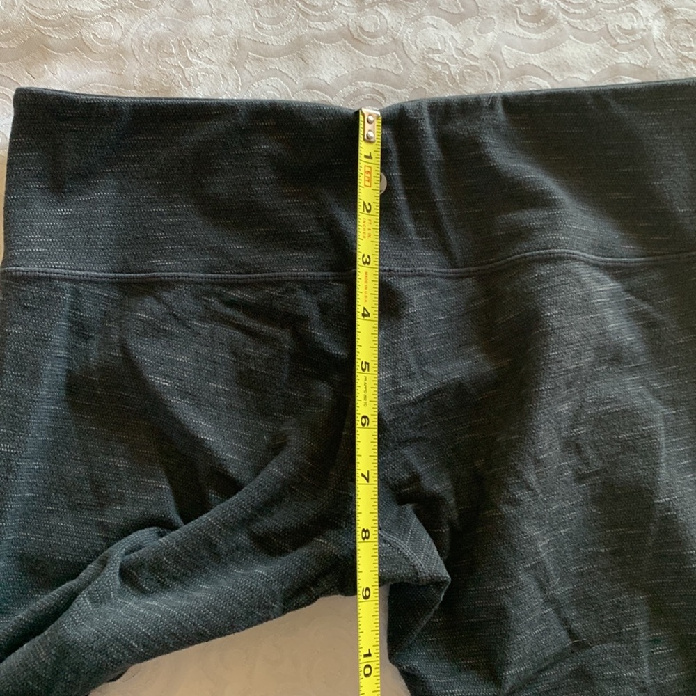 Lululemon Capri leggings - Picture 10 of 16